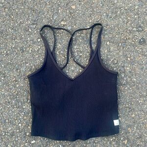 VUORI CROP TOP